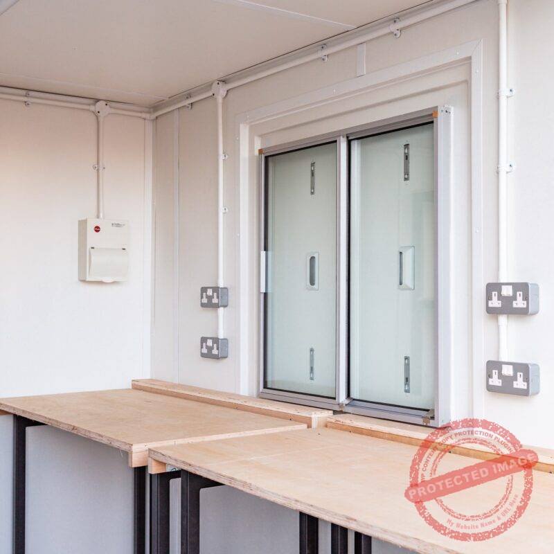 10ft Custom Workshop/Office Shipping Container - Image 3