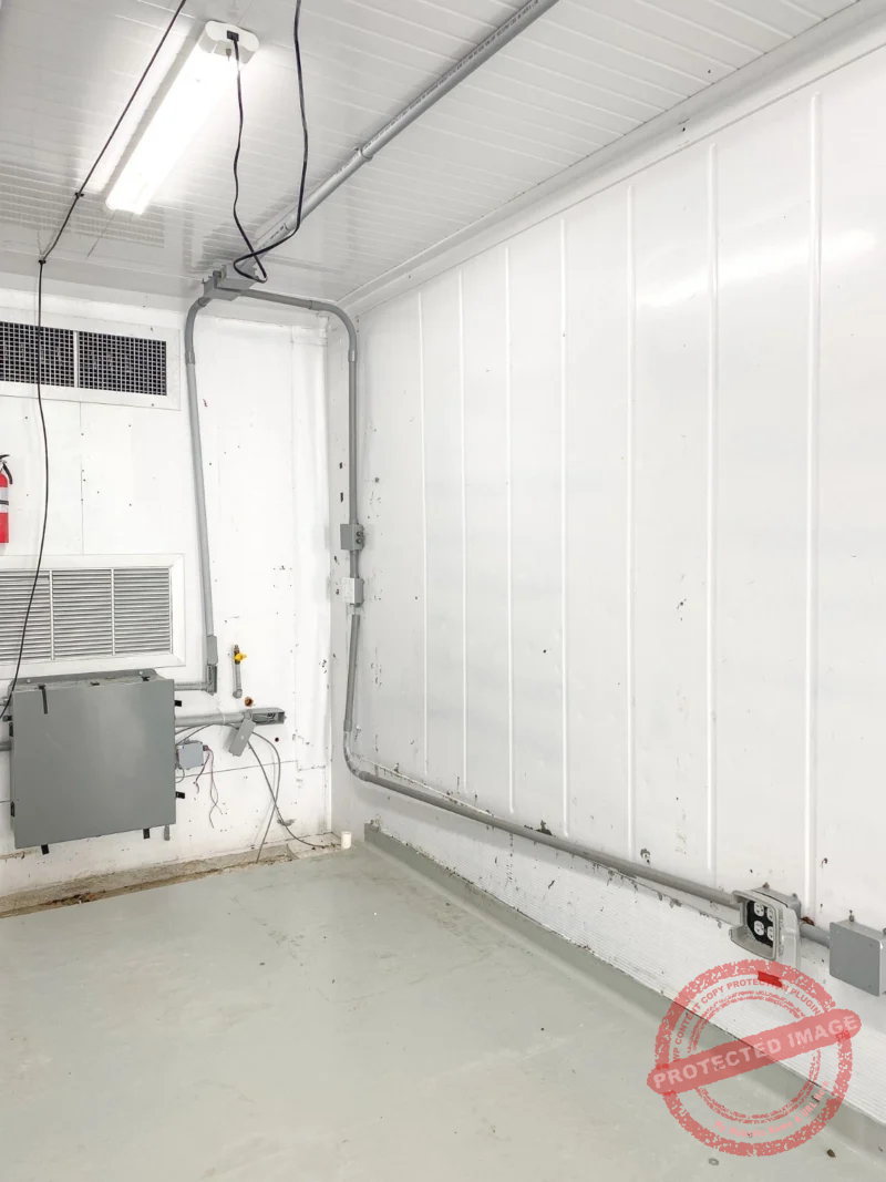 40 Foot High Cube Insulated Shipping Container with 5 Ton Bard HVAC - Image 7